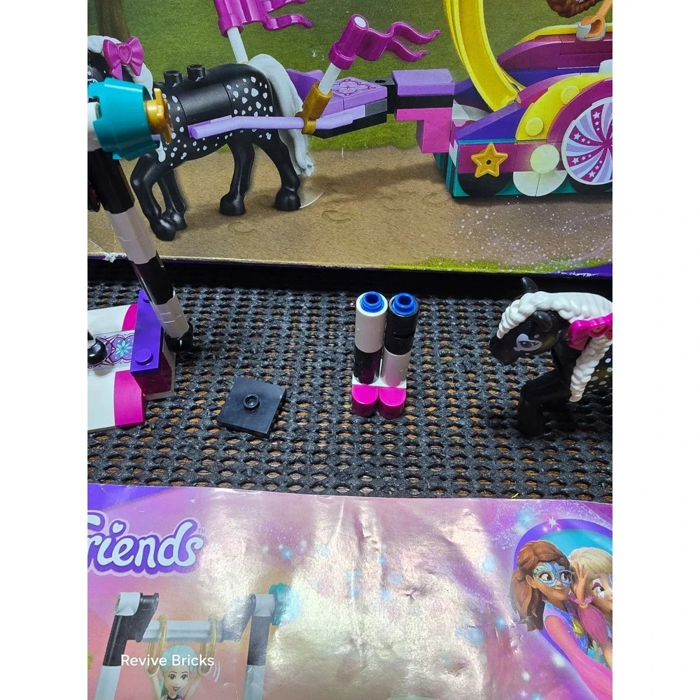 LEGO FRIENDS: Magical Acrobatics (41686) 99.9% Complete With Box and Manual VGC